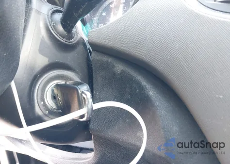 2015 Hyundai Santa Fe Sport 2.4L z USA, uszkodzony, nr VIN 5XYZT3LB3FG302107